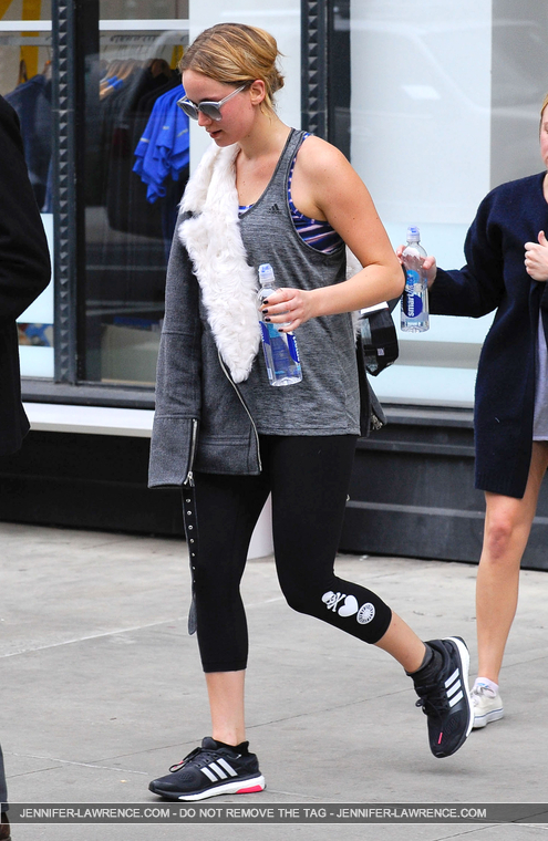 November_16_-_Leaving_Soul_Cycle_Gym_in_New_York_281829.jpg