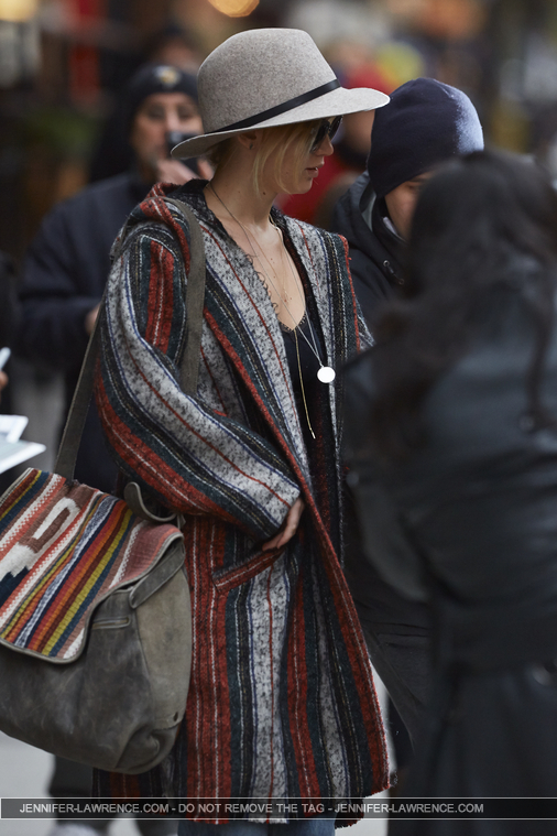 November_16_-_Leaving_her_hotel_in_New_York_2810429.jpg