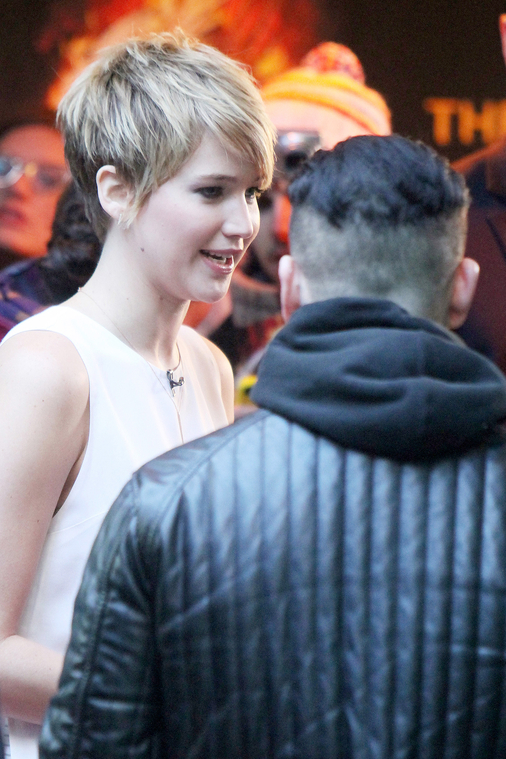 November_21_-_Outside_ABC_Studios_in_New_York_City_281729.jpg
