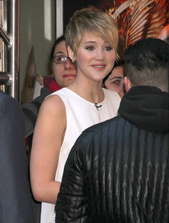 November_21_-_Outside_ABC_Studios_in_New_York_City_282529.jpg