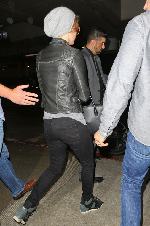 November_4_-_Arriving_at_LAX_airport_282529.jpg