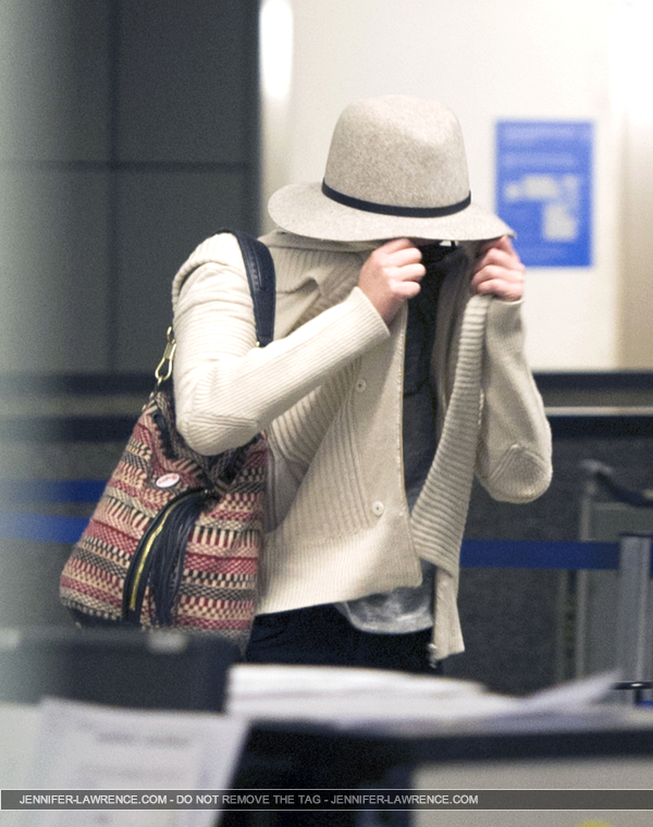 October_14_-_At_LAX_airport_in_Los_Angeles2C_CA_288129.jpg