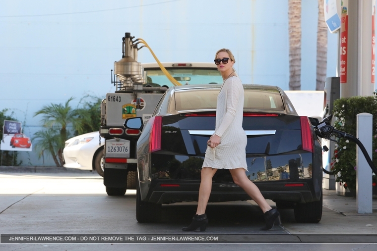 October_27_-_Out_in_LA_282729.jpg