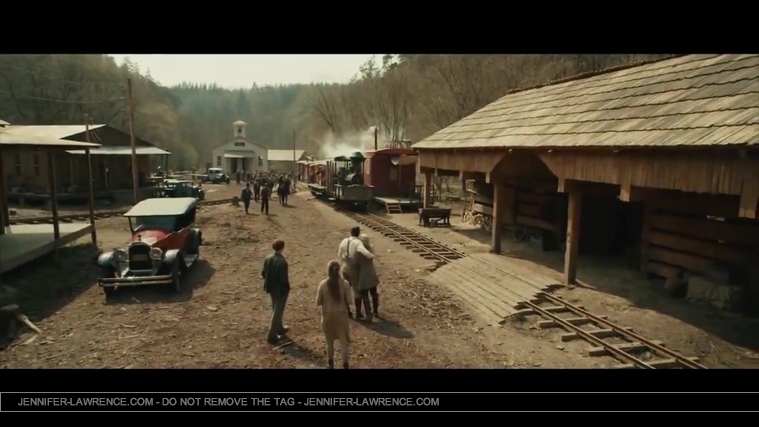 Serena_Official_Trailer_US__2825629.jpg