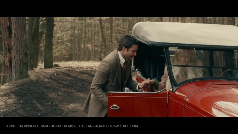 Serena_clip_-_Bradley_Cooper___Jennifer_Lawrence_053.jpg