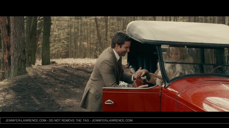 Serena_clip_-_Bradley_Cooper___Jennifer_Lawrence_054.jpg