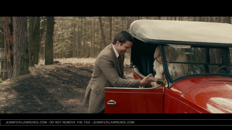 Serena_clip_-_Bradley_Cooper___Jennifer_Lawrence_057.jpg
