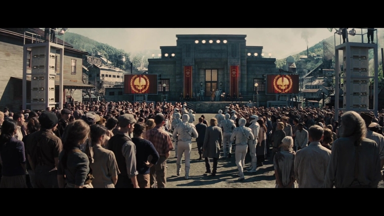The_Hunger_Games_Catching_Fire_2013_1080p_BluRay_x264_AAC_-_Ozlem_04091.jpg