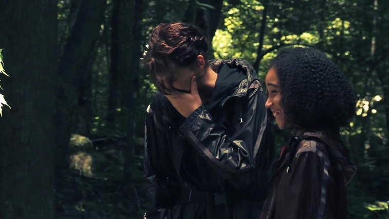 The_Hunger_Games__Catching_Fire_28Behind_the_Scenes29_283029.jpg
