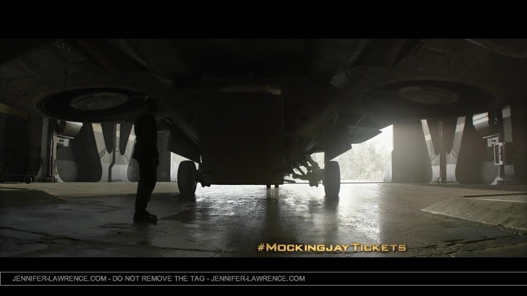 The_Hunger_Games__Mockingjay_Part_1_-_22Return_to_District_1222_045.jpg