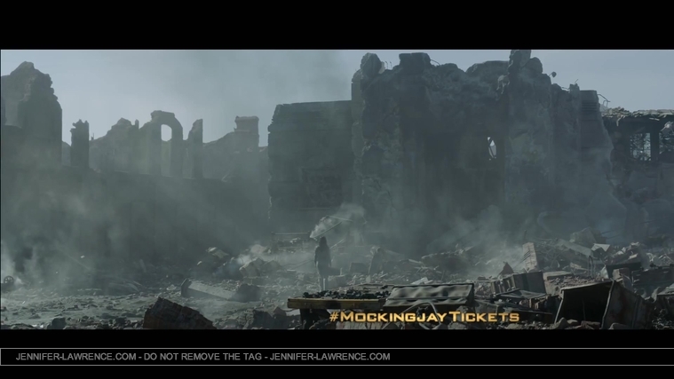 The_Hunger_Games__Mockingjay_Part_1_-_22Return_to_District_1222_071.jpg