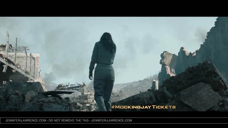 The_Hunger_Games__Mockingjay_Part_1_-_22Return_to_District_1222_092.jpg