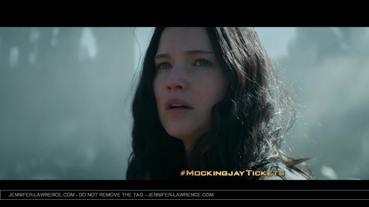 The_Hunger_Games__Mockingjay_Part_1_-_22Return_to_District_1222_102.jpg