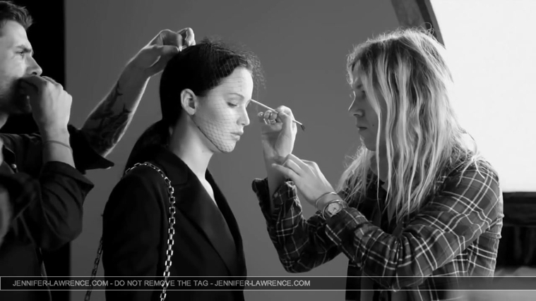 The_Making_of_the_Miss_Dior_Bag_ad_campaign_ft__Jennifer_Lawrence_282029.jpg