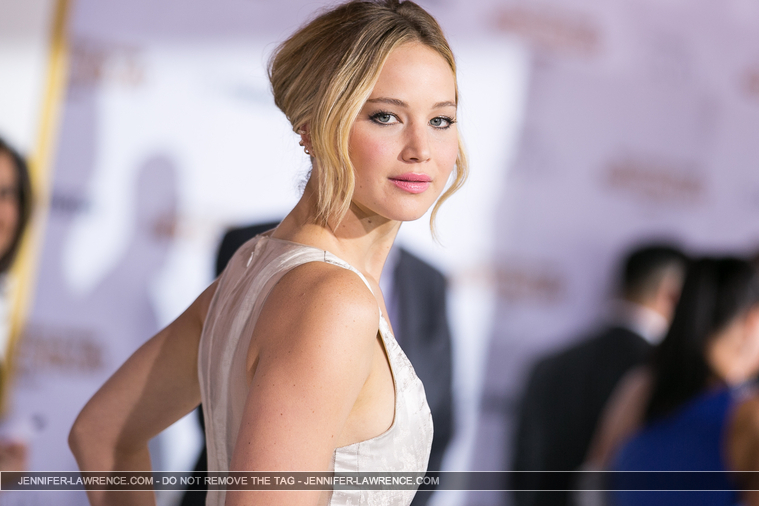 W_November_17_-__Mockingjay_Part_1__LA_Premiere_28629.jpg