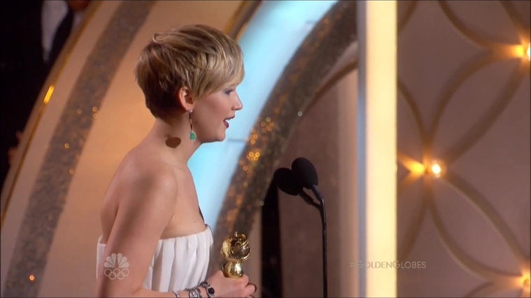 Winning_a_Golden_Globe_for_Best_Supporting_Actress__2820129.jpg