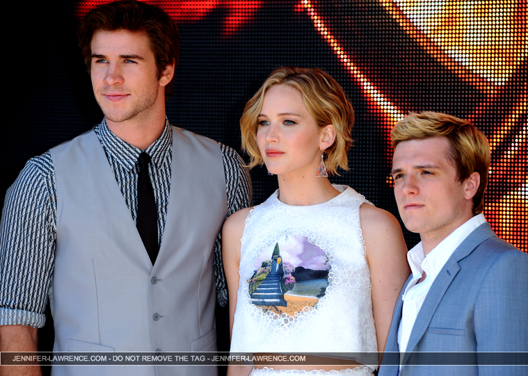 X_May_17_-__Mockingjay_Part_1__photocall_at_Cannes_in_France_283629.jpg