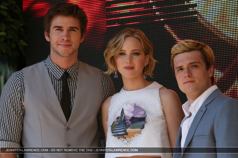 X_May_17_-__Mockingjay_Part_1__photocall_at_Cannes_in_France_285629.jpg