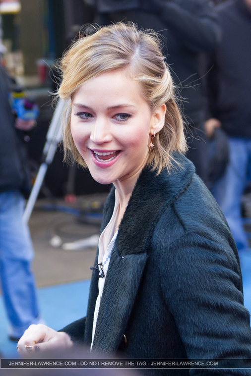 X_November_13_-_Arriving_at__Good_Morning_America__in_New_York_28329.jpg