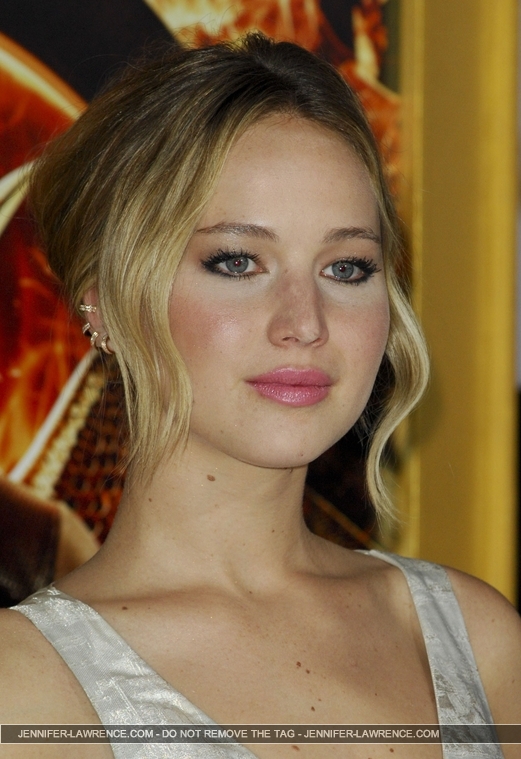X_November_17_-__Mockingjay__Part_1__LA_Premiere_28129.jpg