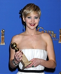 71st_Annual_Golden_Globe_Awards_press_room_2810029.jpg