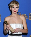 71st_Annual_Golden_Globe_Awards_press_room_2811029.jpg