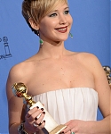 71st_Annual_Golden_Globe_Awards_press_room_2812229.jpg