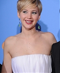 71st_Annual_Golden_Globe_Awards_press_room_2812429.jpg