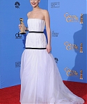 71st_Annual_Golden_Globe_Awards_press_room_2812529.jpg