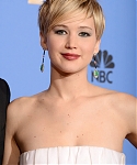 71st_Annual_Golden_Globe_Awards_press_room_2813429.jpg