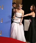 71st_Annual_Golden_Globe_Awards_press_room_2813529.jpg