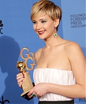 71st_Annual_Golden_Globe_Awards_press_room_285729.jpg