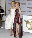 AX__November_17_-__Mockingjay__Part_1__LA_Premiere_2815429.jpg