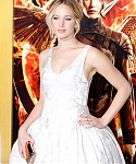 Aa_November_17_-__Mockingjay_Part_1__Premiere_in_Los_Angeles_281229.jpg