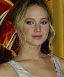 Aa_November_17_-__Mockingjay_Part_1__Premiere_in_Los_Angeles_2815929.jpg