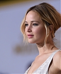 Aa_November_17_-__Mockingjay_Part_1__Premiere_in_Los_Angeles_2816329.jpg