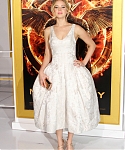 Aa_November_17_-__Mockingjay_Part_1__Premiere_in_Los_Angeles_282629.jpg