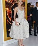 Aa_November_17_-__Mockingjay_Part_1__Premiere_in_Los_Angeles_284129.jpg