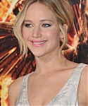 Aa_November_17_-__Mockingjay_Part_1__Premiere_in_Los_Angeles_28629.jpg