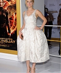 Aa_November_17_-__Mockingjay_Part_1__Premiere_in_Los_Angeles_286929.jpg