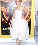 Aa_November_17_-__Mockingjay_Part_1__Premiere_in_Los_Angeles_288429.jpg