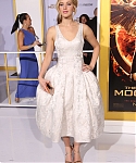 Aa_November_17_-__Mockingjay_Part_1__Premiere_in_Los_Angeles_288729.jpg