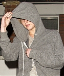 April_25_-_Leaving_a_friends_house_in_London_28629.jpg