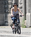 August_28_-_Jennifer_Lawrence_goes_for_a_bicycle_ride_in_Montreal2C_Canada_281629.jpg