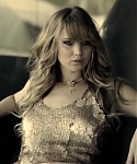 Behind_the_Scenes_Elle_Photoshoot_28December_201229__2835429.jpg