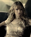 Behind_the_Scenes_Elle_Photoshoot_28December_201229__2835829.jpg