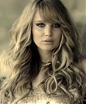 Behind_the_Scenes_Elle_Photoshoot_28December_201229__2835929.jpg