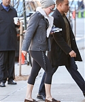 December_15_-_Returning_to_her_hotel_after_doing_some_work_out_at_the_gym_in_New_York_281129.jpg