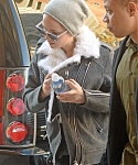 December_15_-_Returning_to_her_hotel_after_doing_some_work_out_at_the_gym_in_New_York_281629.jpg