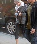 December_15_-_Returning_to_her_hotel_after_doing_some_work_out_at_the_gym_in_New_York_282029.jpg